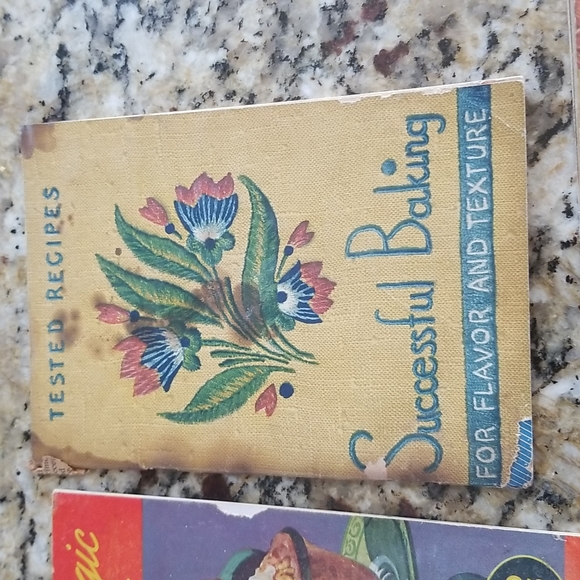 Variety of Vintage Paperback Cookbooks - Picture 4 of 8
